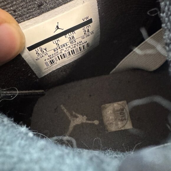 Size 5.5Y - Nike Air Jordan Retro 2 Wing It White Black Boys Athletic Shoes - Picture 11 of 11